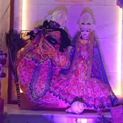 *ठाकुरद्वारा मंदिर/पंडित मुनीश्वर दत्त मंदिर में दर्शनों का