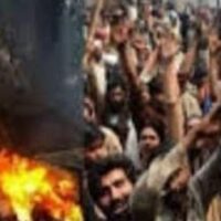 हिन्दू मुस्लिम करता फिर रहा,अब तू क्यों गलियारे में।