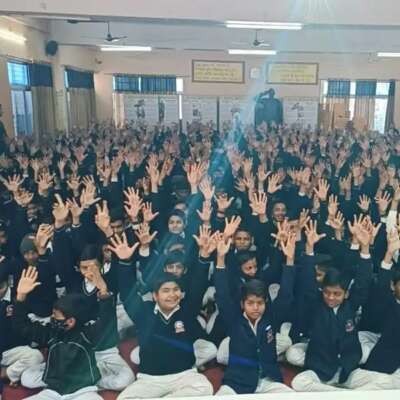 हंसने के फायदे