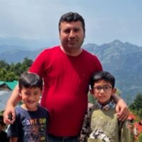 बदले नहीं है आज भी लड़के