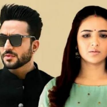 मिलेगा हमको क्या तुमसे, प्यार अगर हम करें