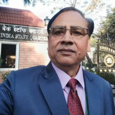 हो हमारी या तुम्हारी चल रही है जिंदगी।