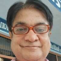 दूसरों को देते हैं ज्ञान