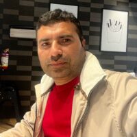 मेरा महबूब आ रहा है