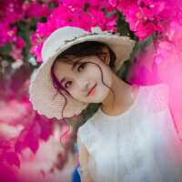 उसे देख खिल गयीं थीं कलियांँ