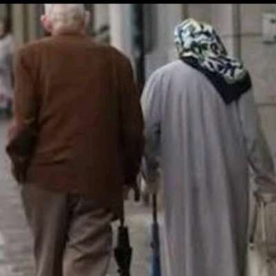 *दो बूढ़े माँ बाप (नौ दोहे)*