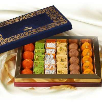 मिठाई मेहमानों को मुबारक।