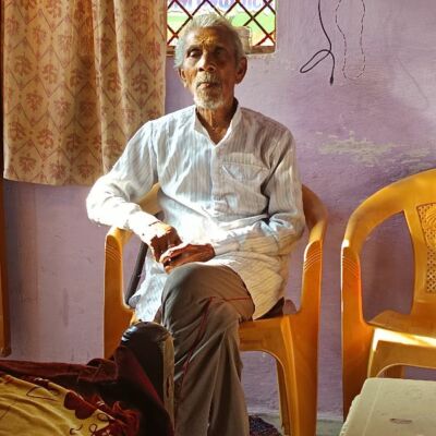 संघर्ष की धूप मे तपते है !