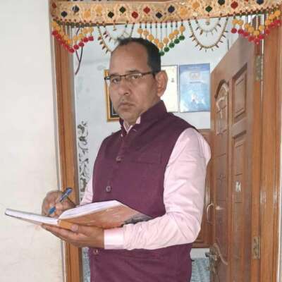 मतलब हम औरों से मतलब, ज्यादा नहीं रखते हैं