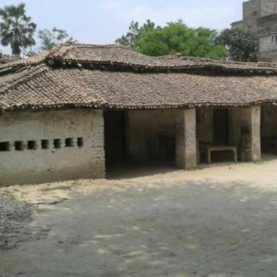 ज़िंदा घर