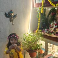 *जन्मदिवस पर कृष्ण तुम्हारे, पंजीरी खाई है (हिंदी गजल)*