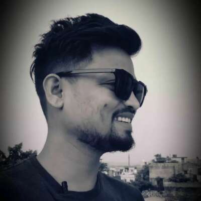 क्या पता मैं शून्य न हो जाऊं