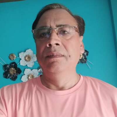 वतन से हम सभी इस वास्ते जीना व मरना है।