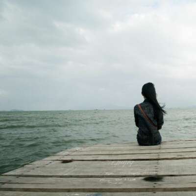 रक्तरंजन से रणभूमि नहीं, मनभूमि यहां थर्राती है, विषाक्त शब्दों के तीरों से, जब आत्मा छलनी की जाती है।