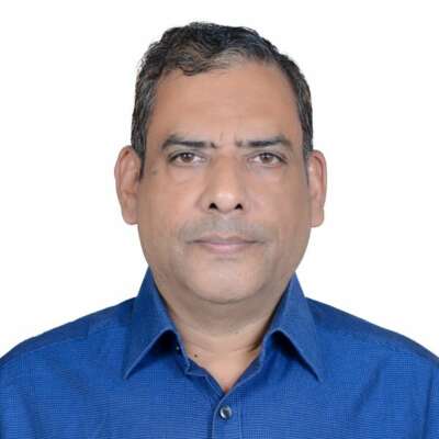 *बिना देखे जो दौड़ा है, उसी का पैर फिसलेगा (हिंदी गजल/ गीतिका)*