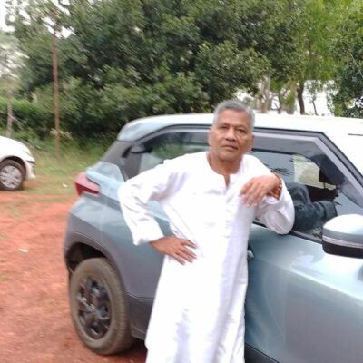 मुझको कुर्सी तक पहुंचा दे