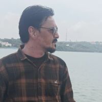 दरमियान कुछ नहीं