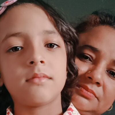 सर्द रातों में कांपता है कोई