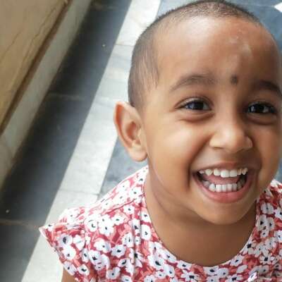 आदमी की आँख