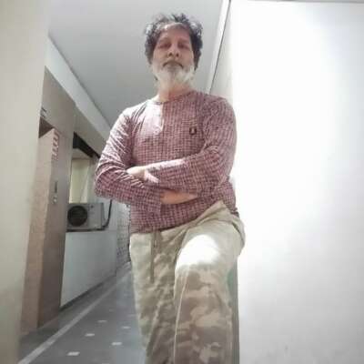 *अविश्वसनीय*