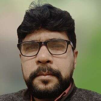 की है निगाहे - नाज़ ने दिल पे हया की चोट