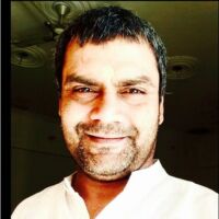 रक़्त बनकर बह रही तुम....