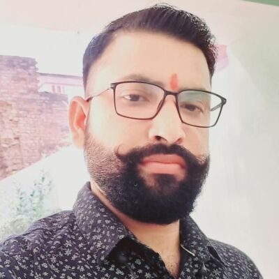 गूँज रहा बस जयकारा है