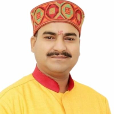 पाठ्यपुस्तकों में पढ़ाई जा रही है संत डॉ. सौरभ पाण्डेय जी महाराज की ‘गौरव गाथा’ 🌟