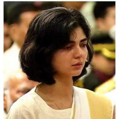 नमन है_मेरा वीर_नारी आप_को..🙏💐