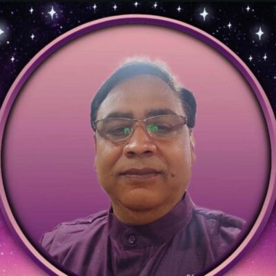 मंजिल कठिन ॲंधेरा, दीपक जलाए रखना।