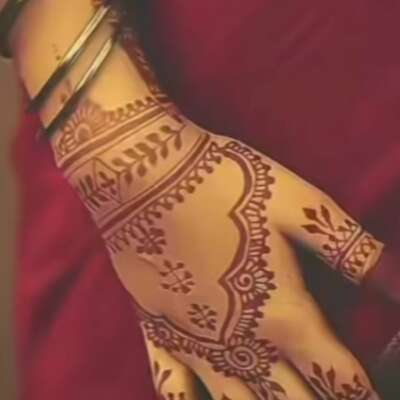 हां अब भी वह मेरा इंतजार करती होगी।