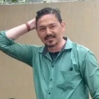 निगाहों का है ये कैसा जादू