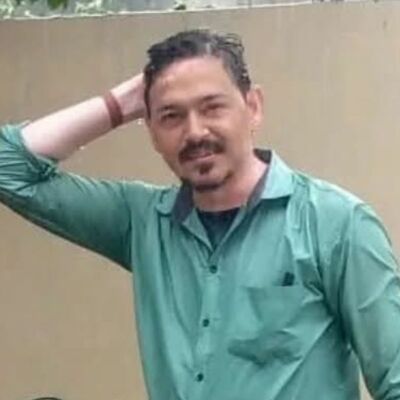 निगाहों का है ये कैसा जादू