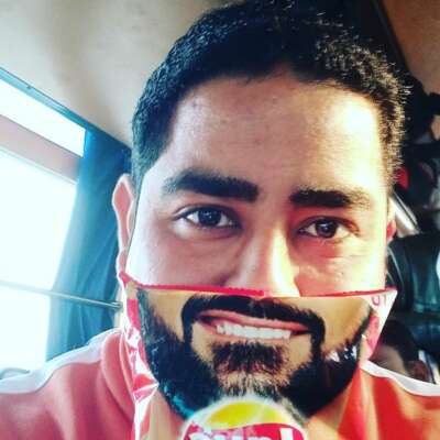 खूब ठहाके लगा के बन्दे