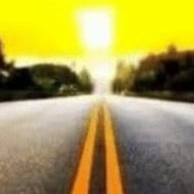 विकृत विचारों पर नियंत्रण करके स्वयं को सुधार सकते हैं