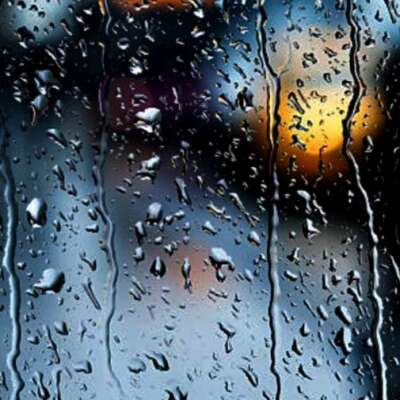 कैसे तय करें, उसके त्याग की परिपाटी, जो हाथों की लक़ीरें तक बाँट चली।