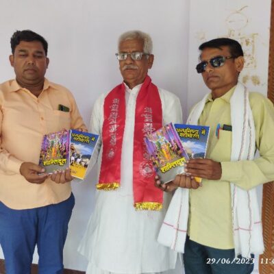 अब कहाँ मौत से मैं डरता हूँ