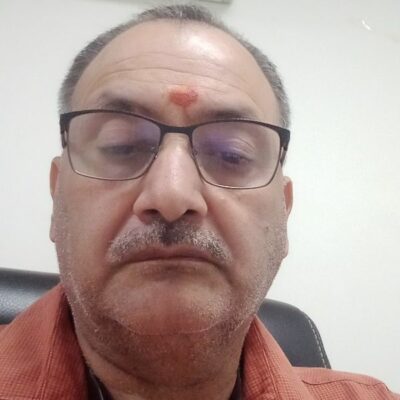 नगमे अपने गाया कर