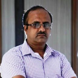 वक्त के दामन से दो पल चुरा के दिखा