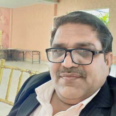 सच की माला फेरते